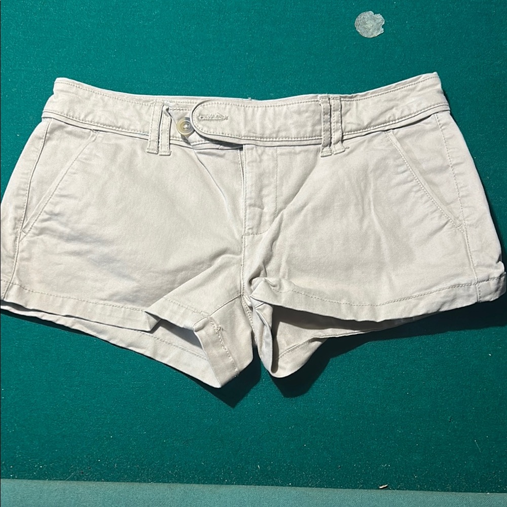 Women's Cream Shorts